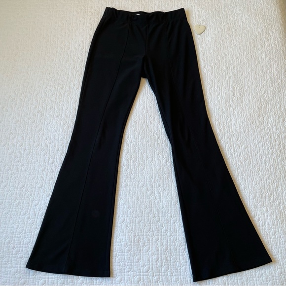 GARAGE Fit and Flare Pull-On Pants with Stretch and Seam Detail Size Medium - Picture 10 of 14
